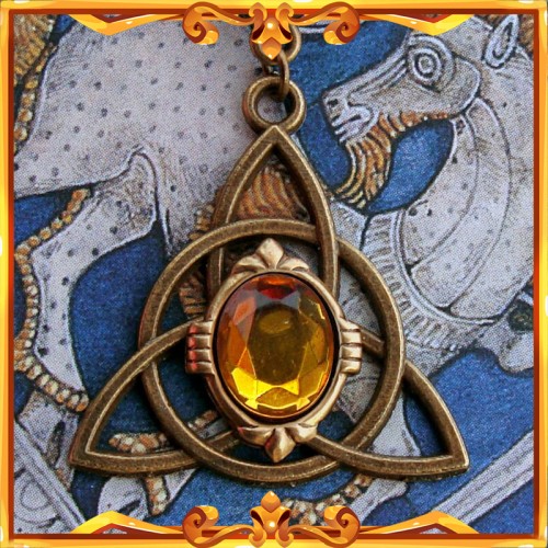 Celtic Necklace "Triquetra" Topaz