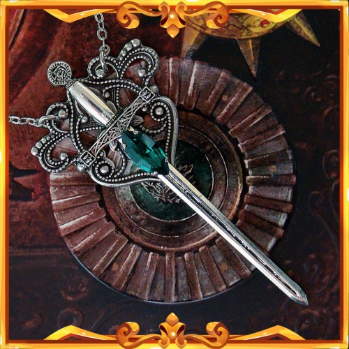 Collier épée "Avalon" émeraude
