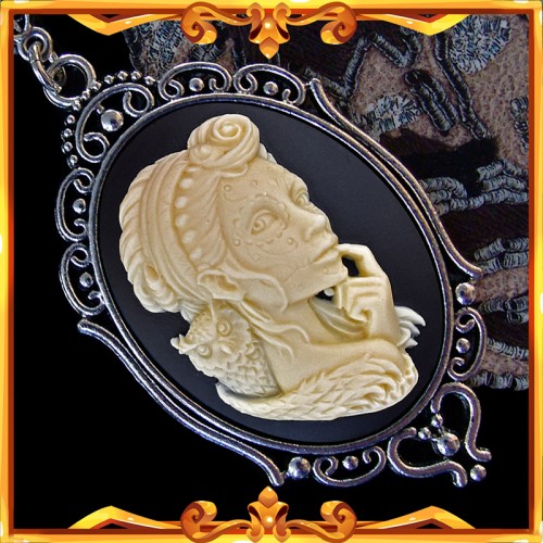 Cameo Necklace "Owl Witch"