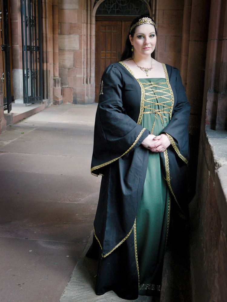 young lady ready for the renaissance fair