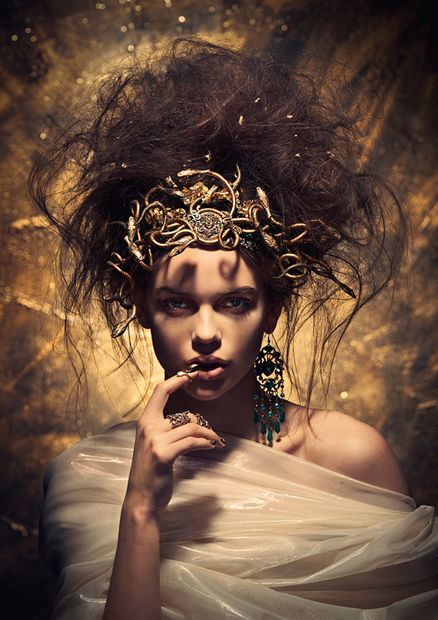 2014 Eclectic-Beauty Magazine Quentin Caffier Medusa Gorgona Mythical Snake A Mon Seul Désir