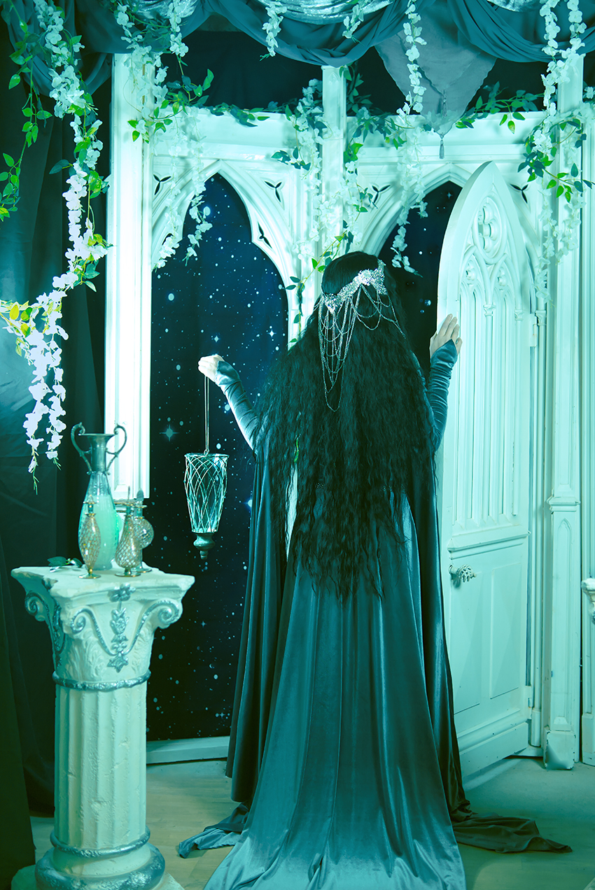 LOTR photoshoot with Arwen wedding crown