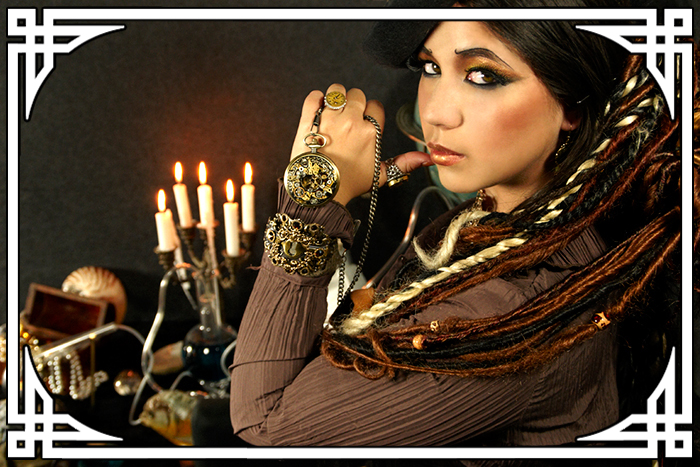 Séance photo Steampunk Vaporiste avec la photographe Julie de Moura, la modèle Lilehana maquillée par Dita MakeUp et habillée par SpaceShip Lolita en 2010