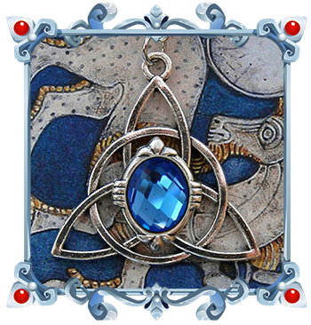 collier celtique bleu saphir avec pendentif en forme de triquetra argenté