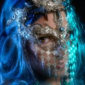 💙💀
Photographer @stark.janus
Model @johanna_vltava 
Mask @amonseuldesir_boutique 
💀💙
#DarkBeauty #DarkFantasy #Mask #Filigree #FiligreeMask #GothicMask #Dark #GothicBeauty #GothicHeaddress #GothicModel #Witchy #GothHeaddress #Gothic #Witch #Demoness #Darkness #BlueHair #HornMask #Mythical #MythicalCreature